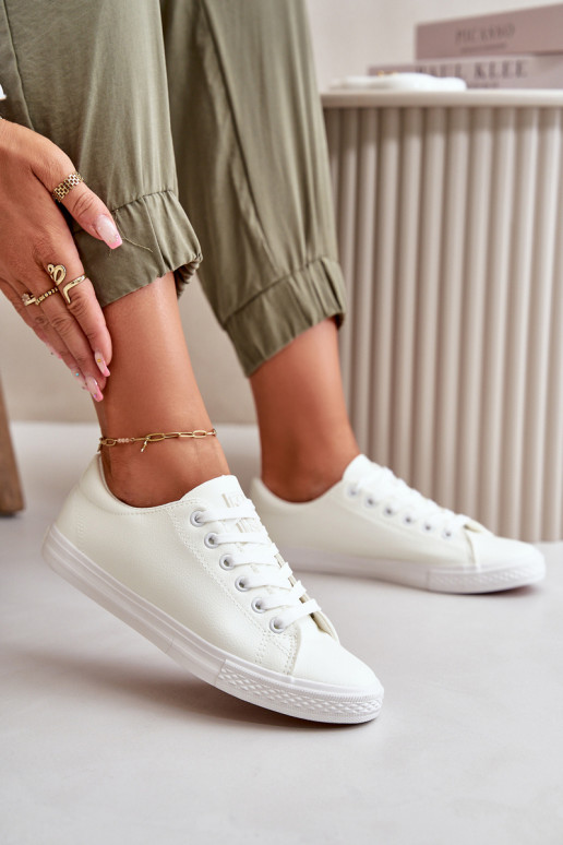 nööritavad Klassikalise mudeli vabaaja jalanõud valget värvi Misima nööritavad Klassikalise mudeli vabaaja jalanõud valget värvi Misima