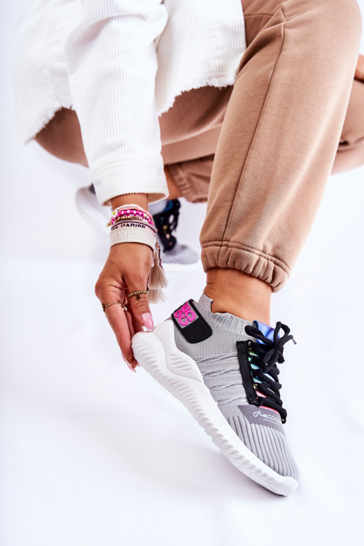 Sportliku stiiliga jalanõud Sneakers tüüpi jalanõud Halli värvi Klayra