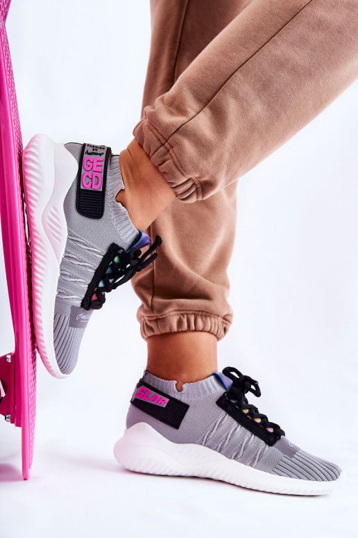 Sportliku stiiliga jalanõud Sneakers tüüpi jalanõud Halli värvi Klayra