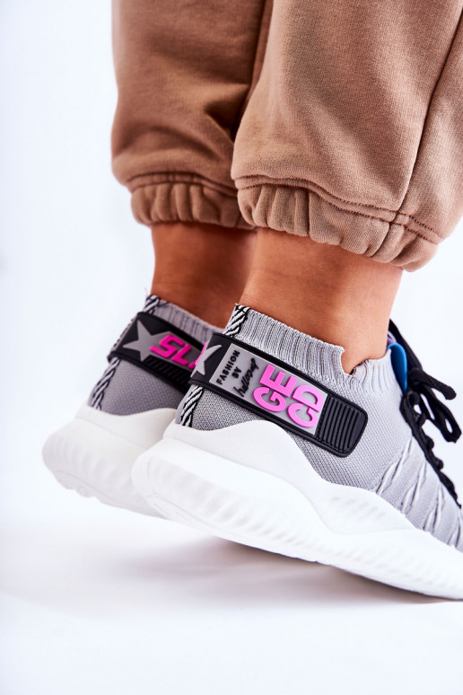 Sportliku stiiliga jalanõud Sneakers tüüpi jalanõud Halli värvi Klayra