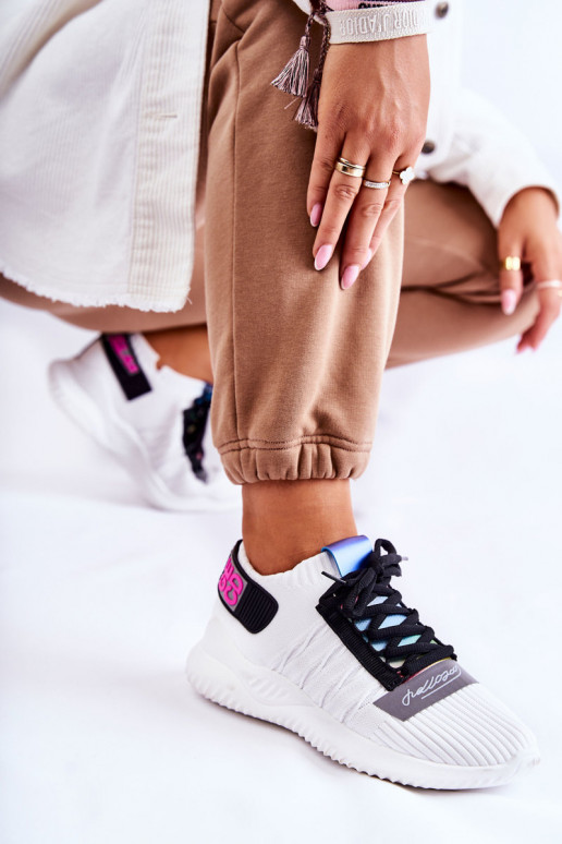 Sportliku stiiliga jalanõud Sneakers tüüpi jalanõud valget värvi Klayra Sportliku stiiliga jalanõud Sneakers tüüpi jalanõud valget värvi Klayra