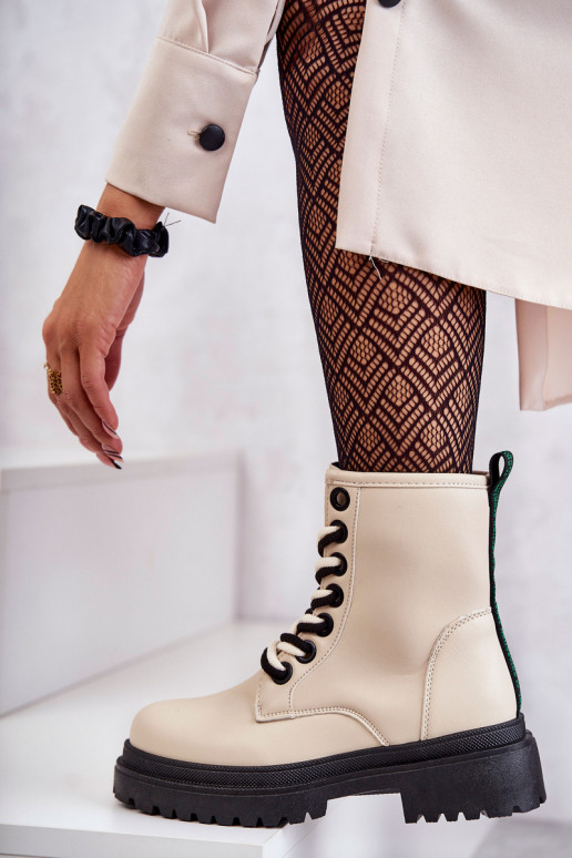 Naiste poolsaapad  säärsaapad Elevandiluu värvi Denila Naiste poolsaapad  säärsaapad Elevandiluu värvi Denila