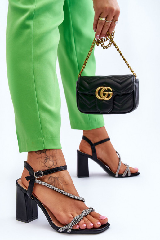 Naistesandaalid  säravate kristallidega kõrge jämeda kontsaga mustad Carlotta