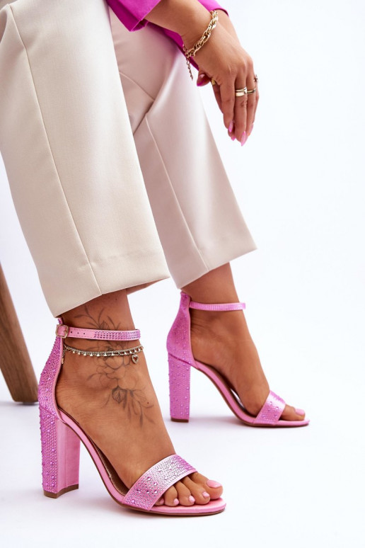 Elegantsed kõrge kontsaga sandaalid säravate kristallidega Tumeroosad värvi Idealistic Elegantsed kõrge kontsaga sandaalid säravate kristallidega Tumeroosad värvi Idealistic