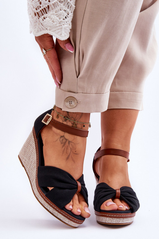 Naistesandaalid  mustad Daphne Naistesandaalid  mustad Daphne