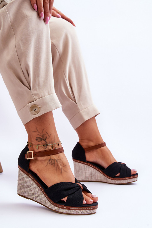 Naistesandaalid  mustad Daphne Naistesandaalid  mustad Daphne