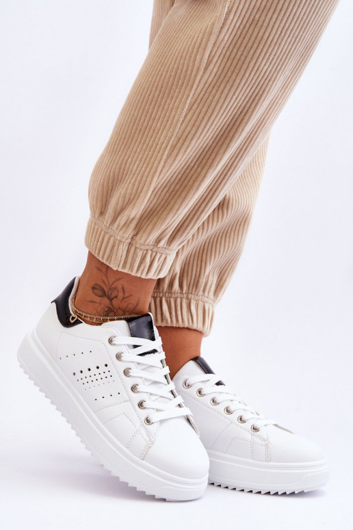 Sportliku stiiliga jalanõud Valget-mustad Be First! Sportliku stiiliga jalanõud Valget-mustad Be First!