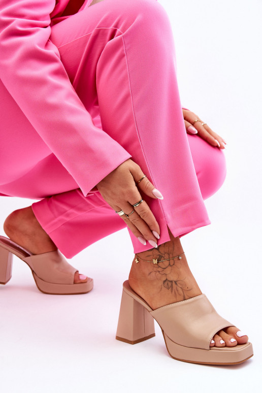 Plätud naturaalsest nahast kõrge jämeda kontsaga beeži värvi Livesa