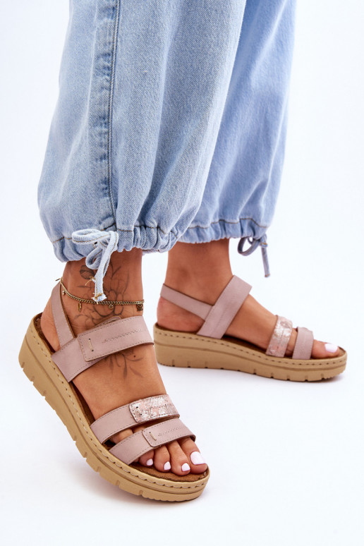 Kleepuvate kinnitustega sandaalid Tumeroosad värvi Fresh Look Kleepuvate kinnitustega sandaalid Tumeroosad värvi Fresh Look