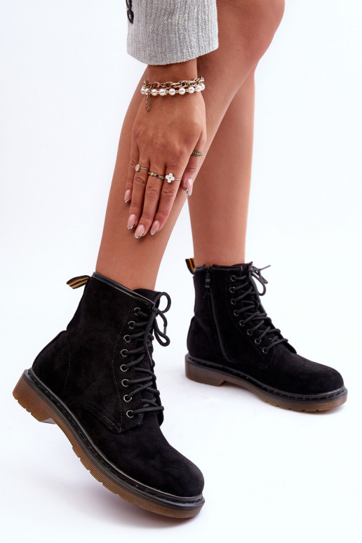 Seemisnahast kingad säärsaapad laiade nööridega mustad Asteoris Seemisnahast kingad säärsaapad laiade nööridega mustad Asteoris