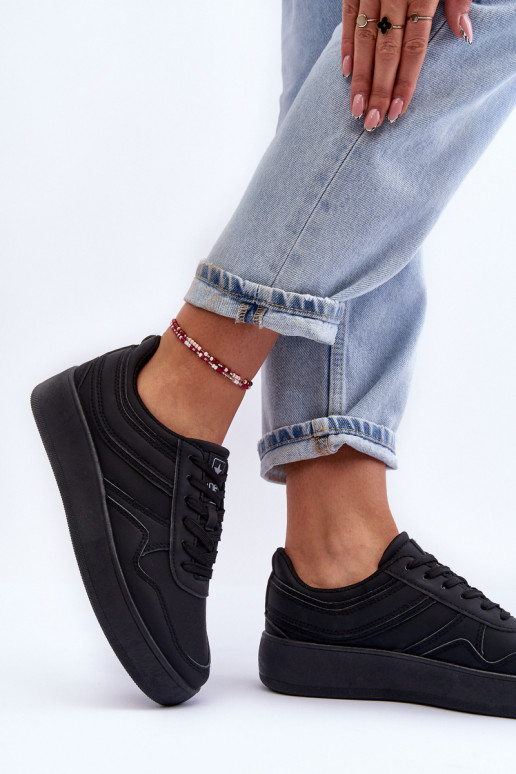 spordijalatsid   platvormiga mustad Pudina