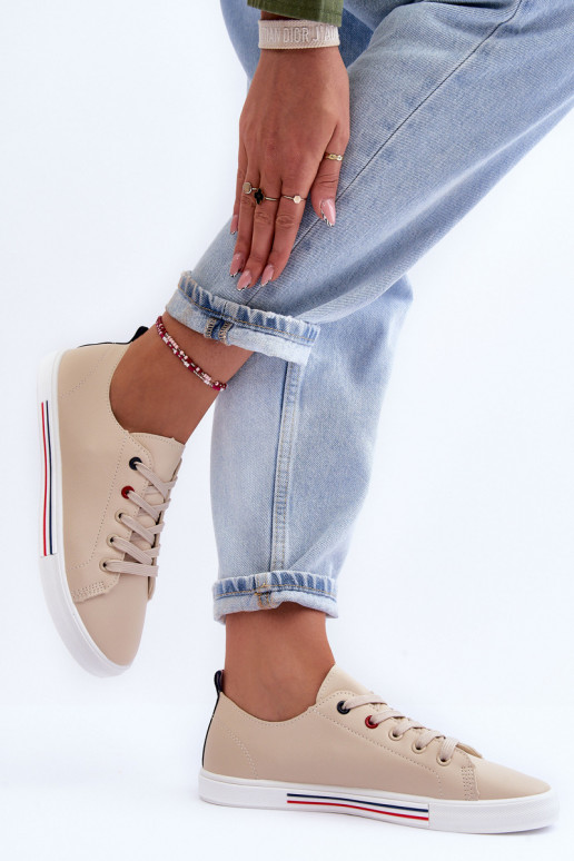 spordijalatsid   beeži värvi Mossaia