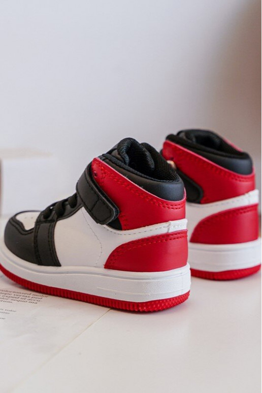 Laste spordijalatsid Valget-runased Teredite