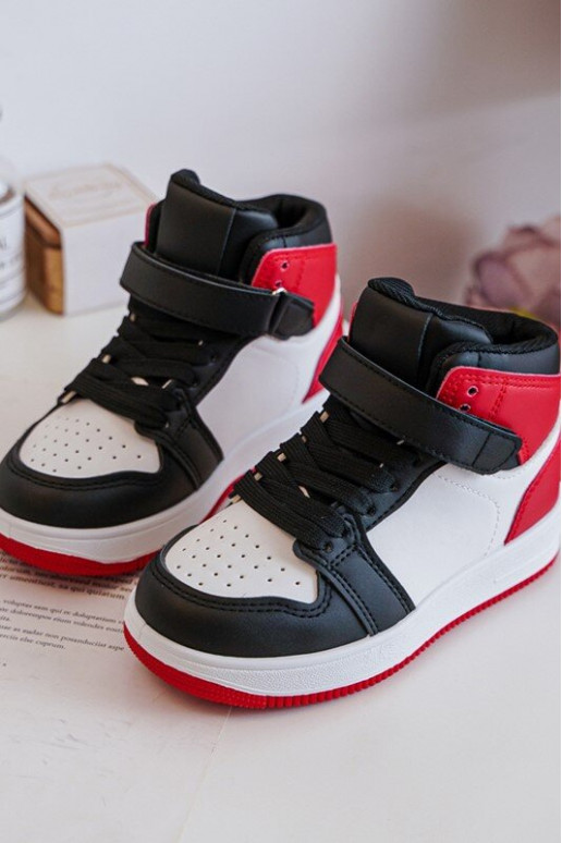 Laste spordijalatsid Valget-runased Teredite