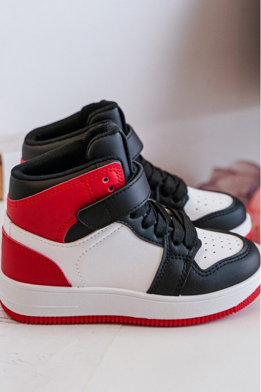 Laste spordijalatsid Valget-runased Teredite