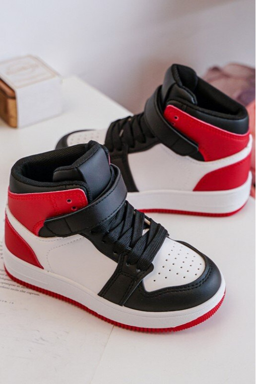 Laste spordijalatsid Valget-runased Teredite