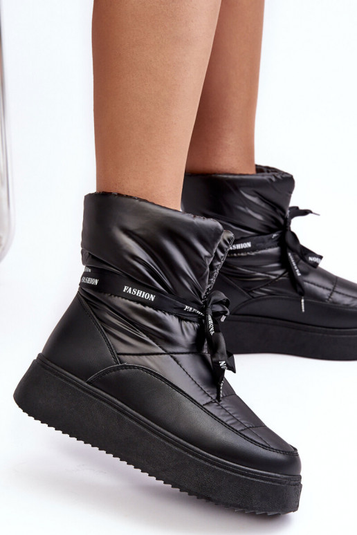 nööpidega lumesaapad    Wiązaniem mustad Siracna nööpidega lumesaapad    Wiązaniem mustad Siracna