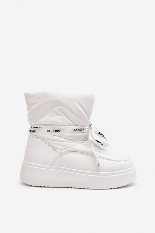 nööpidega lumesaapad    Wiązaniem valget värvi Siracna nööpidega lumesaapad    Wiązaniem valget värvi Siracna