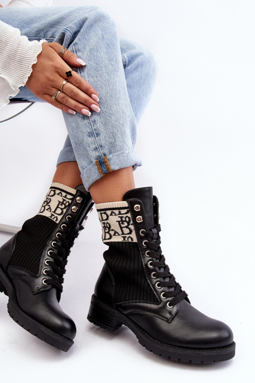 saapad  mustad Hakina