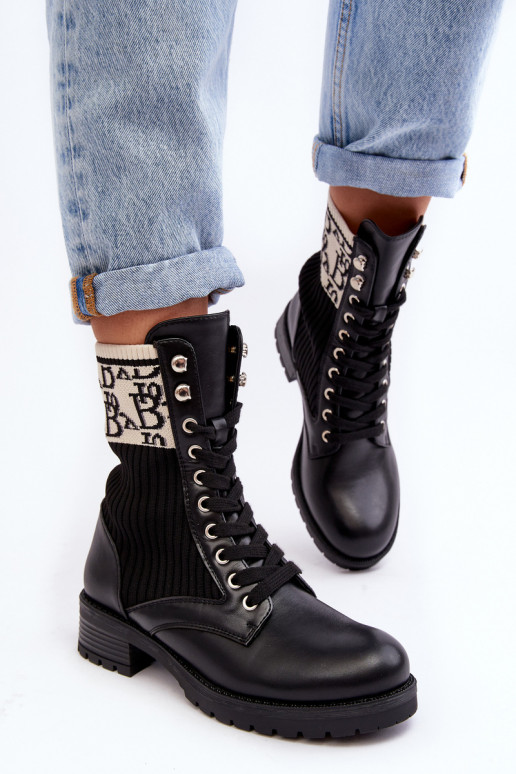 saapad  mustad Hakina