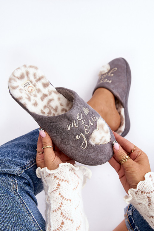 läikiv Plätud   Halli värvi Geraja