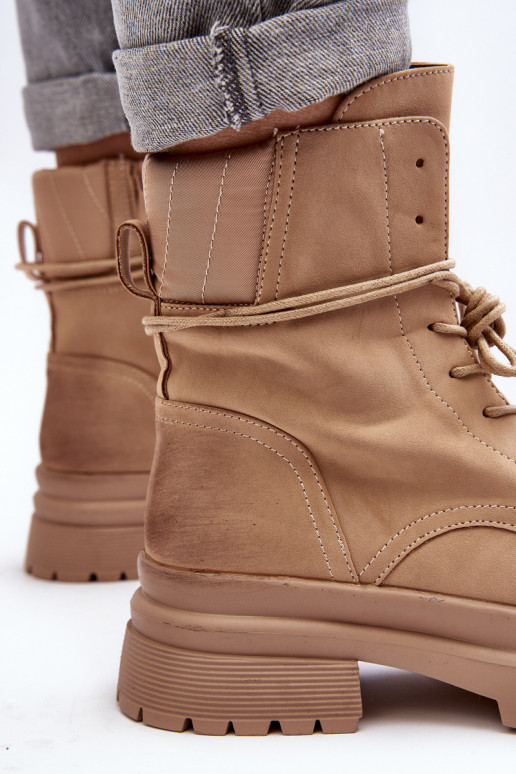 Massiivse beeži tallaga naiste saapad Narelona