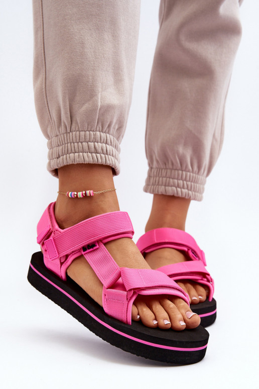 Naistesandaalid platvormiga Lee Cooper LCW-24-05-2750L tumeroosad värvi
