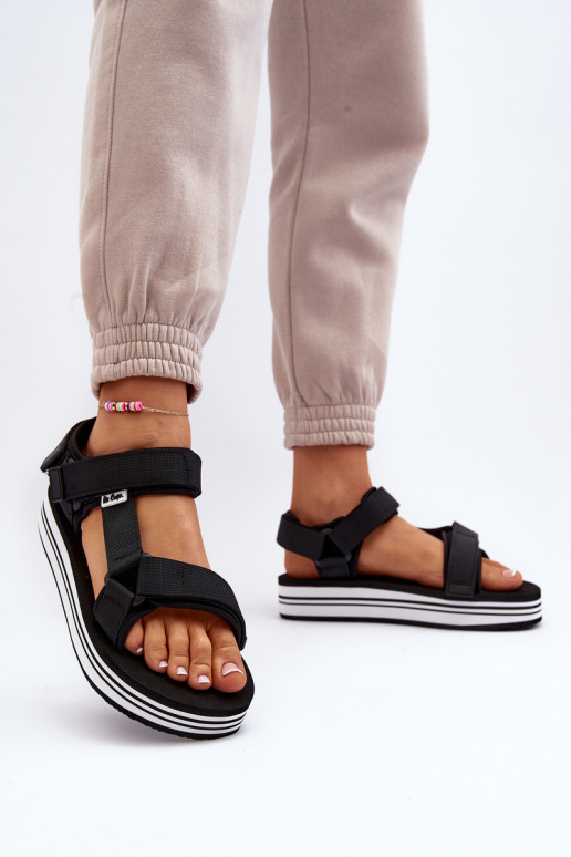 Naistesandaalid platvormiga Lee Cooper LCW-24-05-2753 mustad