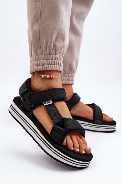 Naistesandaalid platvormiga Lee Cooper LCW-24-05-2753 mustad Naistesandaalid platvormiga Lee Cooper LCW-24-05-2753 mustad