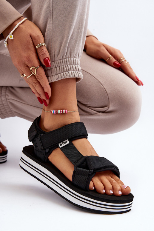 Naistesandaalid platvormiga Lee Cooper LCW-24-05-2753 mustad Naistesandaalid platvormiga Lee Cooper LCW-24-05-2753 mustad