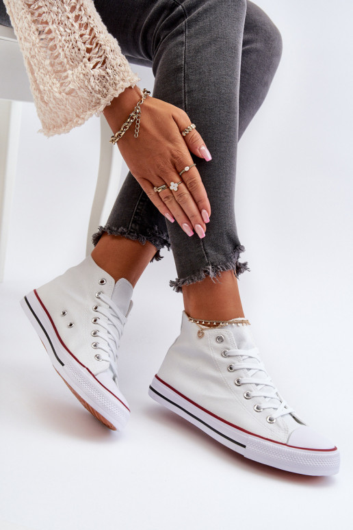 naiste saapad valget värvi Socerio