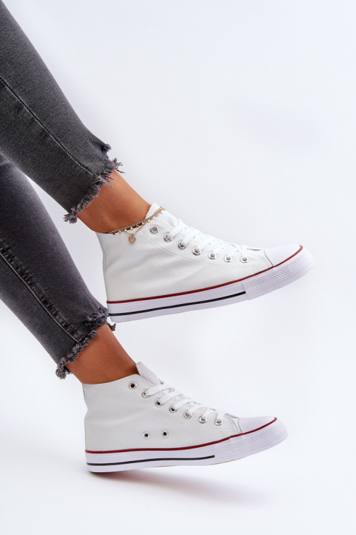 naiste saapad valget värvi Socerio