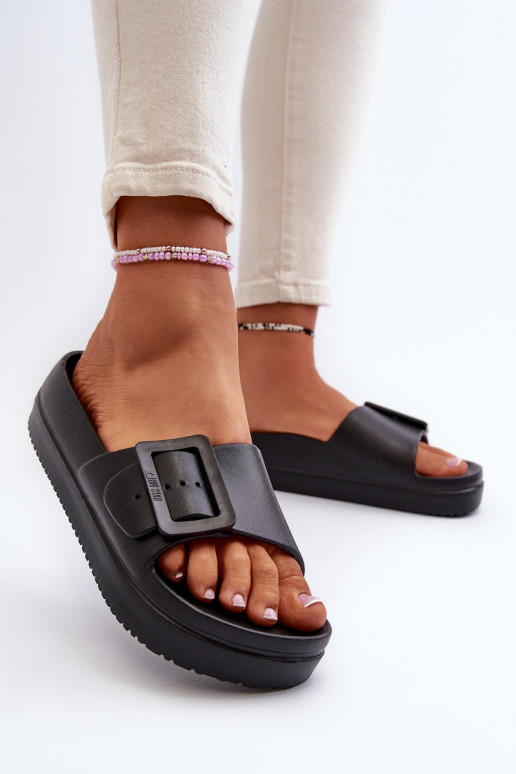 Kerged sussid platvormiga neetide ja pandlaga Big Star NN274A662 mustad Kerged sussid platvormiga neetide ja pandlaga Big Star NN274A662 mustad