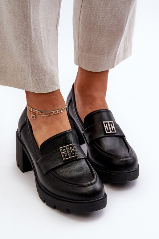 jalatsid    kaunistustega mustad Ranunca