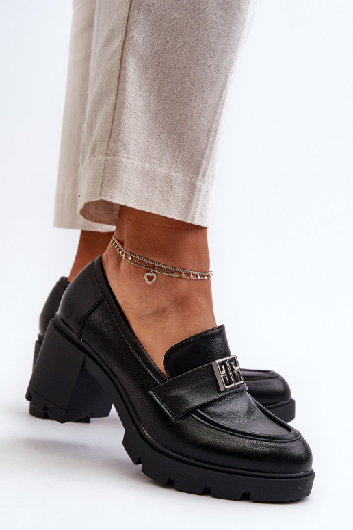 jalatsid    kaunistustega mustad Ranunca