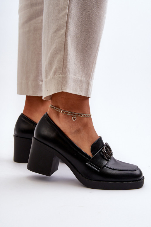 jalatsid   kõrge jämeda kontsaga kaunistustega mustad Nedarea