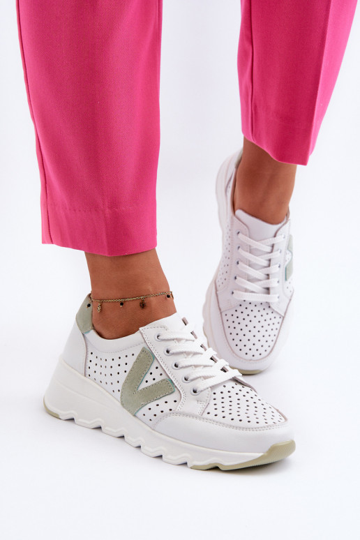 spordijalatsid valget värvi Eleonori spordijalatsid valget värvi Eleonori