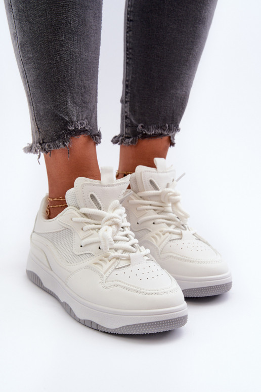Sneakers tüüpi jalanõud   platvormiga valget värvi Etnaria