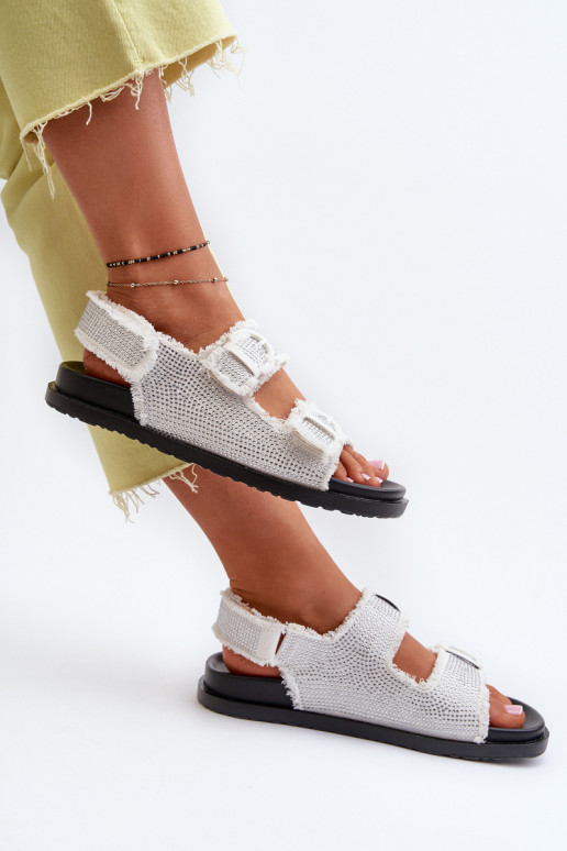 Teksariidest Kaunistustega Naistesandaalid valget värvi Irmale