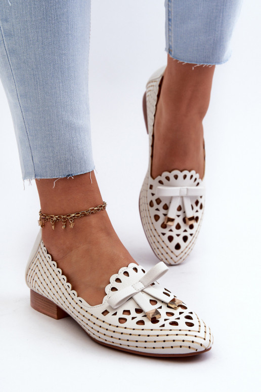 Ažuursed baleriinad   lipsukesega valget värvi Nestavia