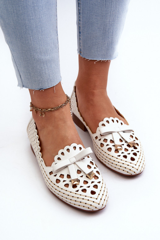 Ažuursed baleriinad   lipsukesega valget värvi Nestavia