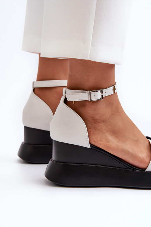 Naistesandaalid platvormiga I Koturnie lilledega valget värvi Foviana Naistesandaalid platvormiga I Koturnie lilledega valget värvi Foviana