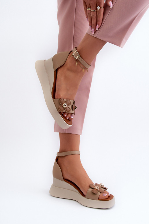 Naistesandaalid platvormiga I Koturnie lilledega beeži värvi Foviana Naistesandaalid platvormiga I Koturnie lilledega beeži värvi Foviana