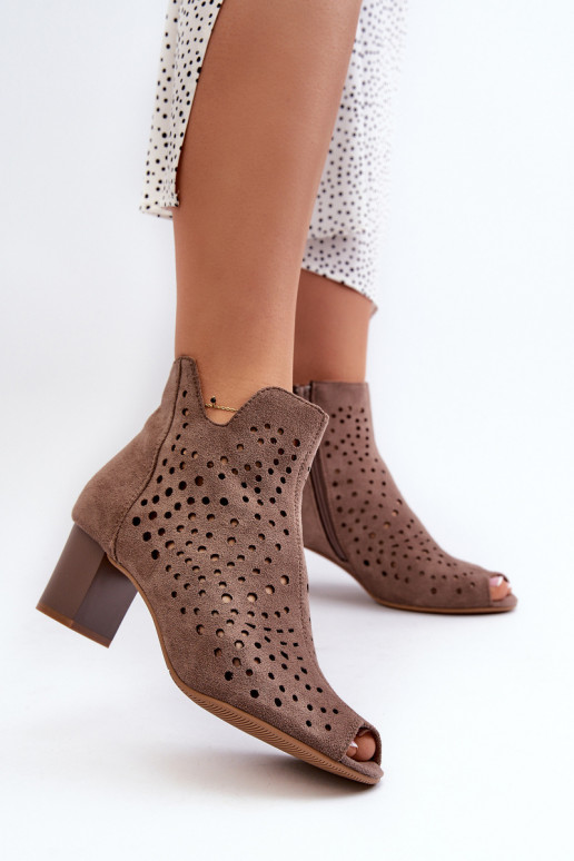 Naiste ažuursed ökoseemisnahast saapad kõrgel kontsal, avatud ninaosaga Pruun Halania Naiste ažuursed ökoseemisnahast saapad kõrgel kontsal, avatud ninaosaga Pruun Halania