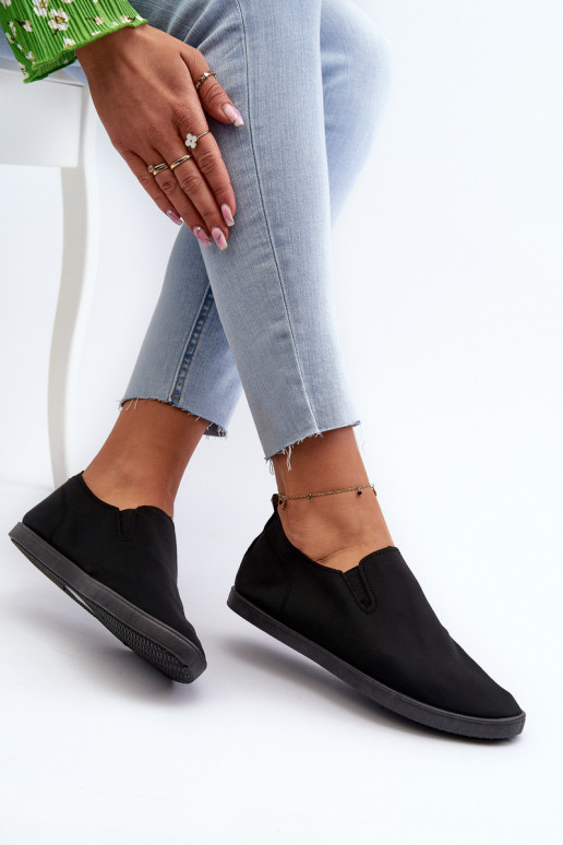 Spordijalatsid vabaaja jalanõud Slip-On mustad Lovinia