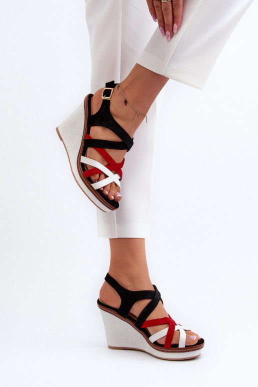 Platvormiga sandaalid rihmadega mustad Ellen Platvormiga sandaalid rihmadega mustad Ellen