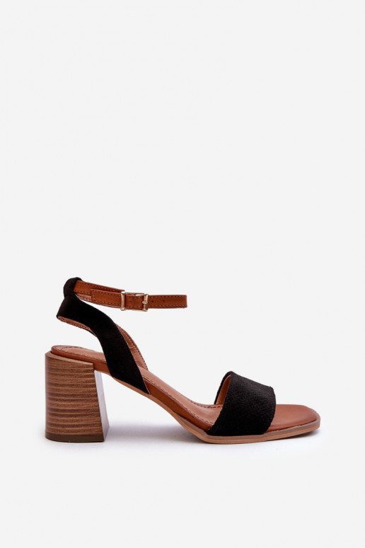 Naiste kõrge kontsaga sandaalid, mis on valmistatud öko-seemisnahast mustast Ronviast