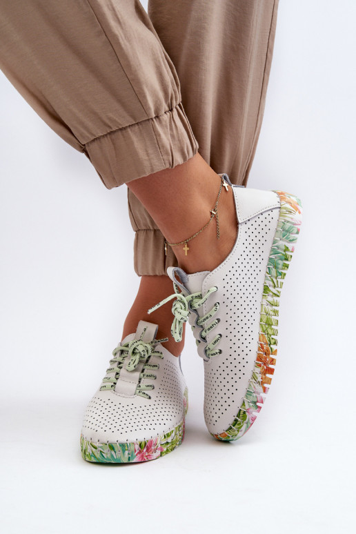 Sznurowe jalatsid    valget värvi Farnalea Sznurowe jalatsid    valget värvi Farnalea