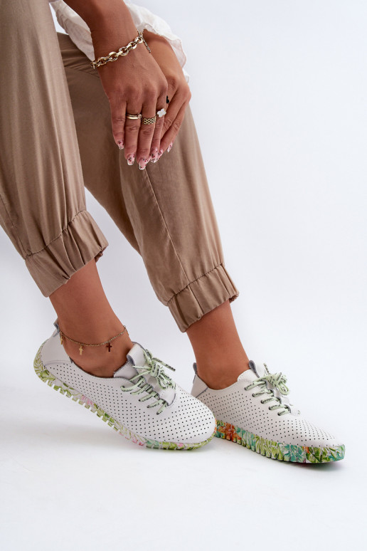 Sznurowe jalatsid    valget värvi Farnalea Sznurowe jalatsid    valget värvi Farnalea