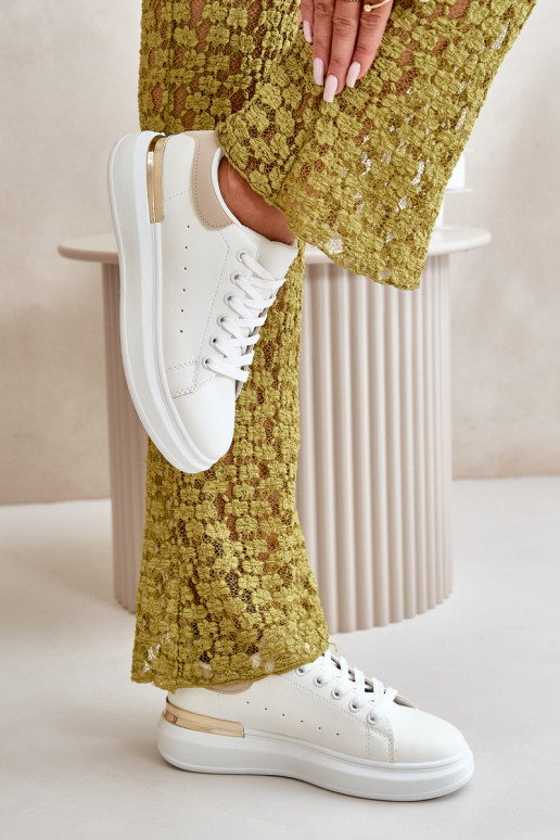 Sellel ondal naiste saapad platvormiga eko-nahast Valget-beeži värvi Nevelena